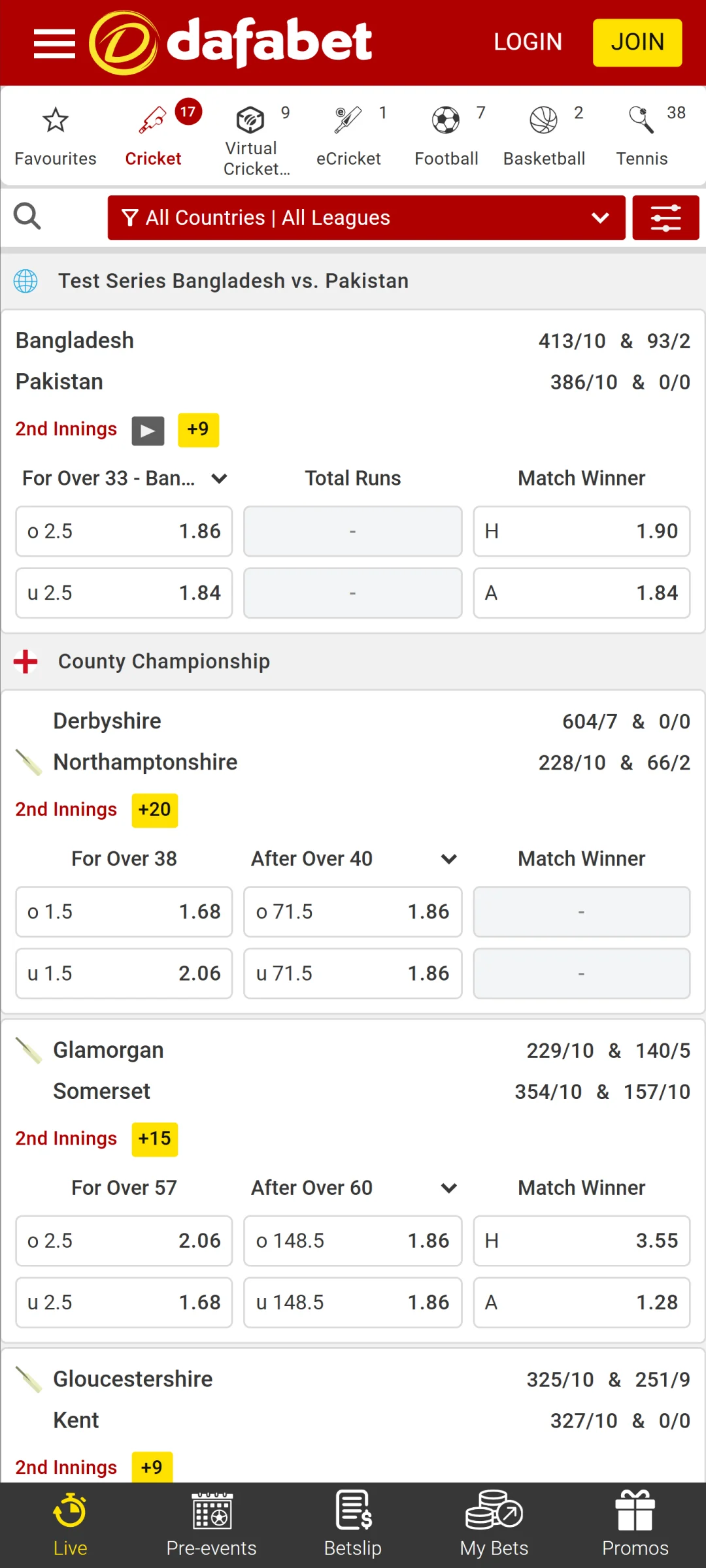 Pick a sport event in the Dafabet app to place bets.